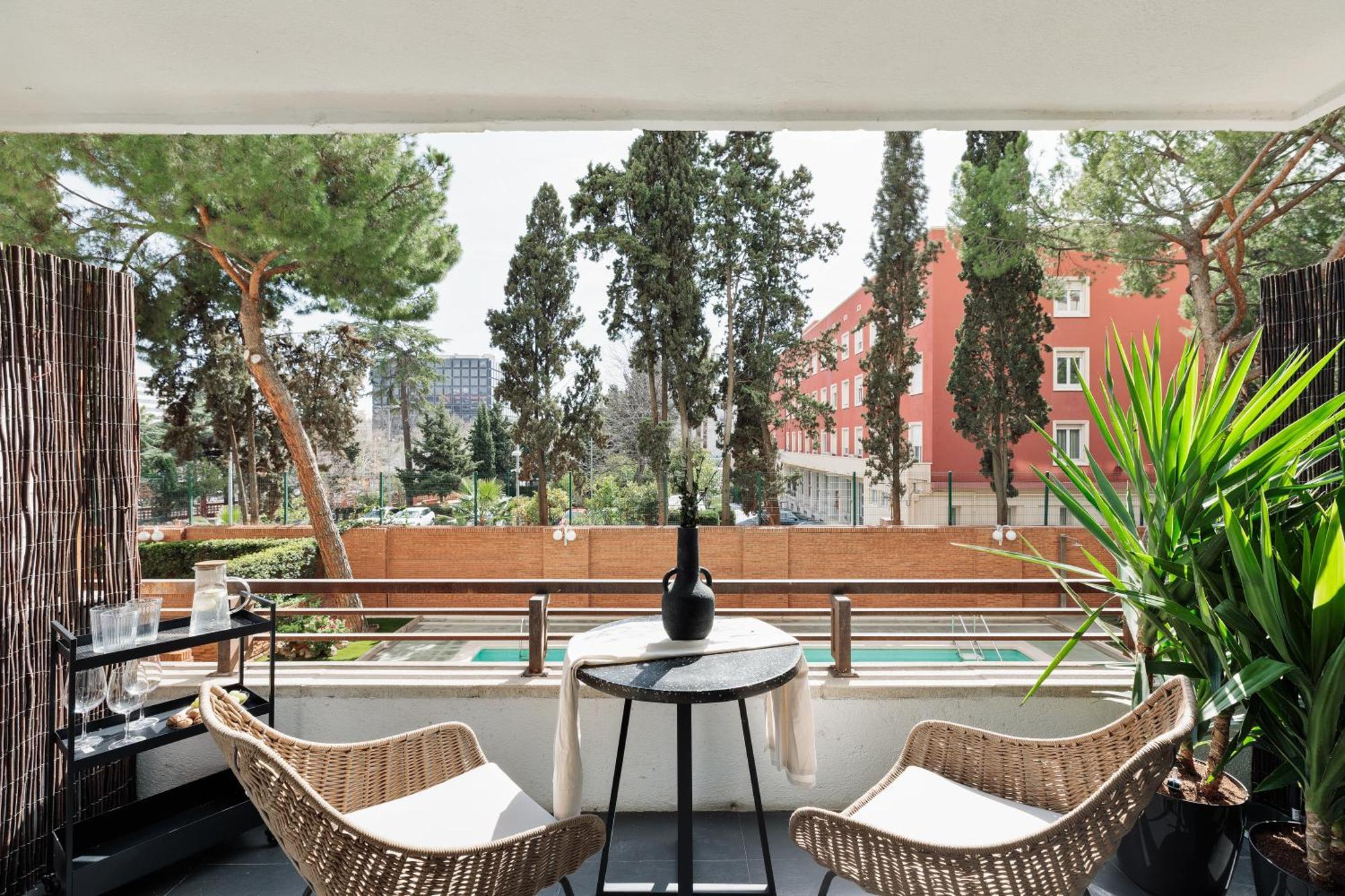 Aiguablava - 1 Bedroom And Pool In Pedralbes Appartement Barcelone